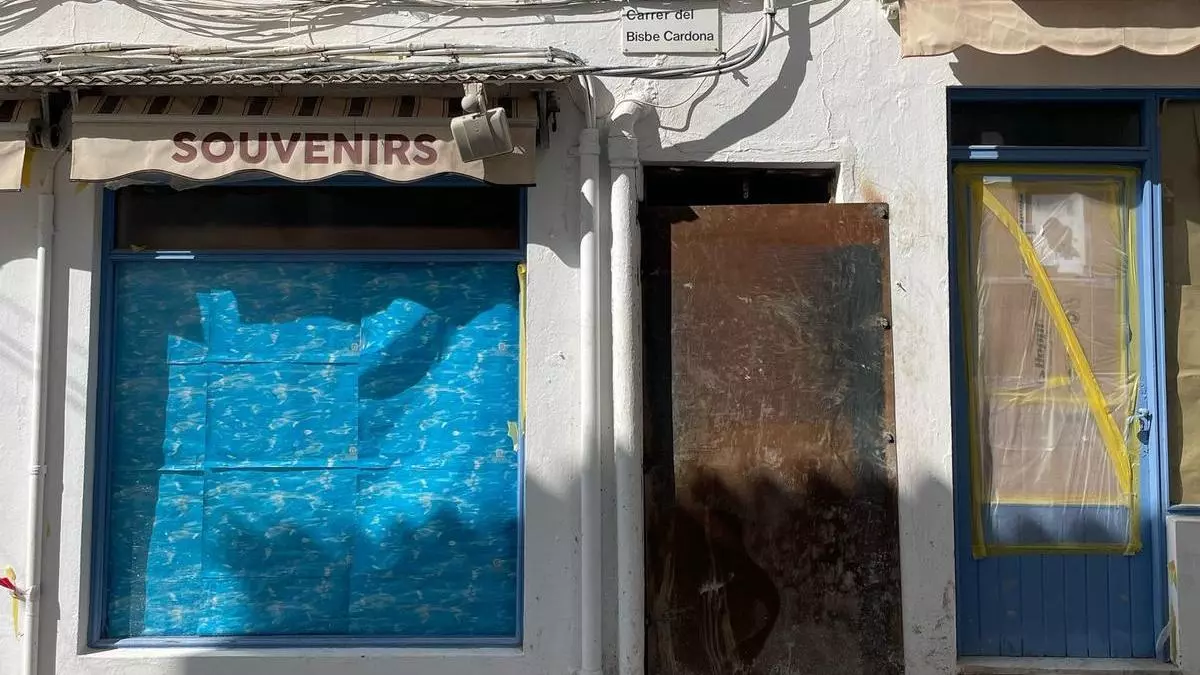 La vivienda desokupada en Sant Antoni ya está tapiada: 'Això és fer poble'