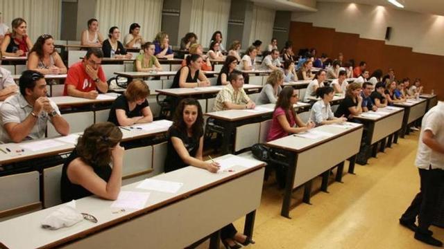 Los médicos interinos amenazan con impugnar la OPE