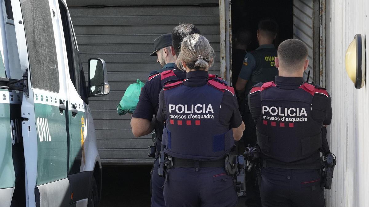 Dejan en libertad al ultra que instigó la violencia racista en Torre ...