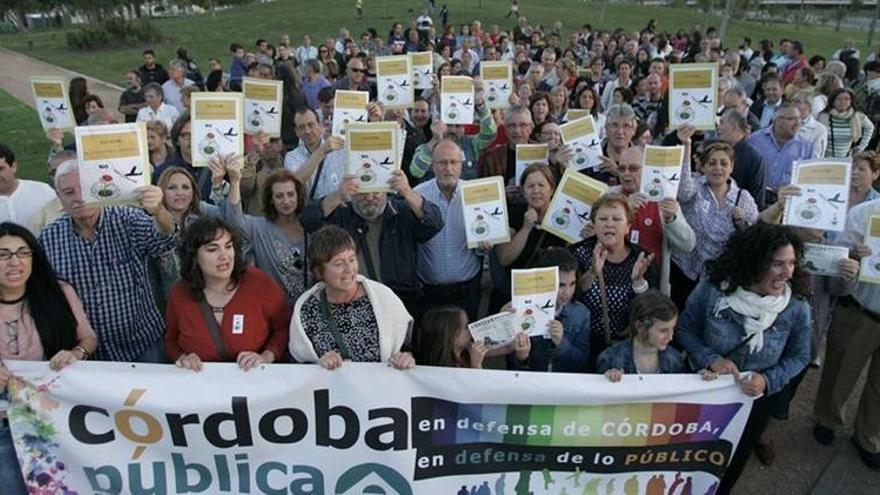 Protesta contra el vallado del Balcón del Guadalquivir