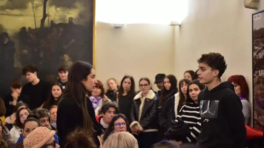 VIDEO | 25N: Plasencia aúna juventud y compromiso para honrar a las mujeres asesinadas por violencia de género