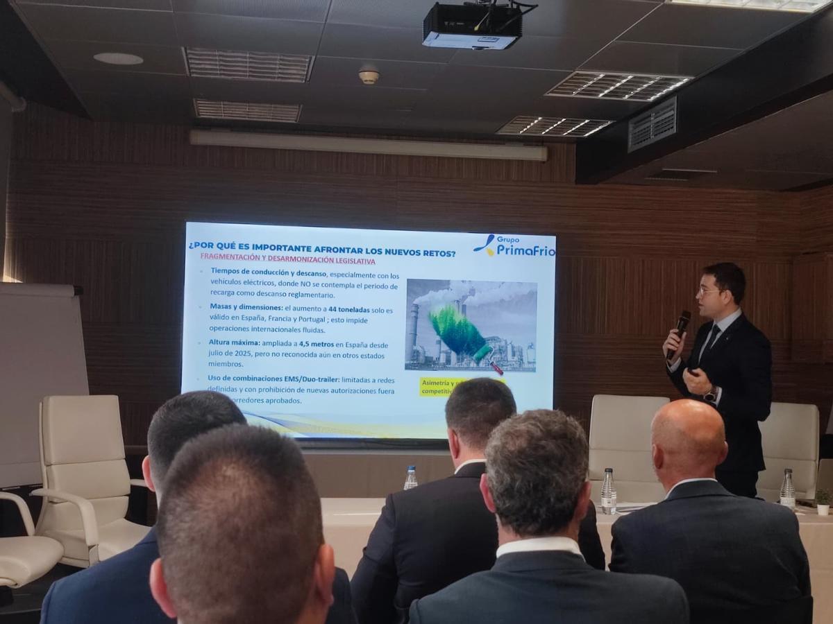 Adrián Valverde, durante su conferencia inaugural este martes.