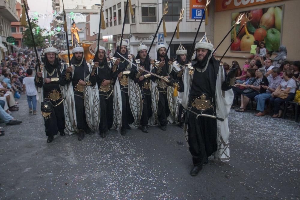 La Entrada Mora despliega poderío en Crevillent