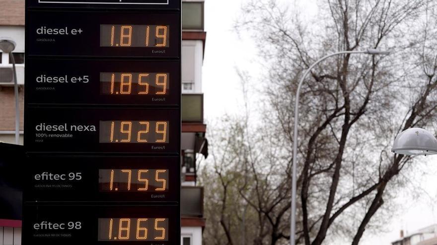 Los precios del diésel y la gasolina se desbocan con la mayor subida de los últimos cuatro años
