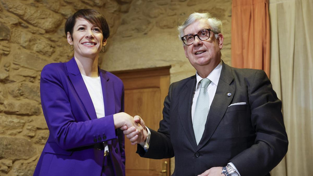 Ana Pontón y Juan Manuel Vieites, presidente de la CEG.
