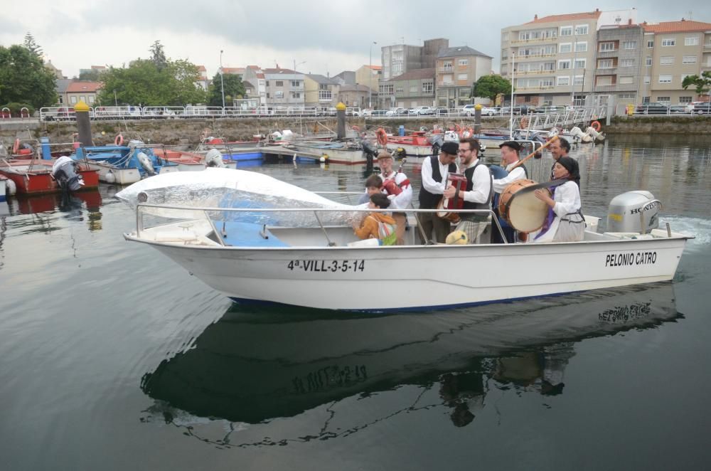 Un millar de hogueras iluminan el litoral arousano por San Juan.