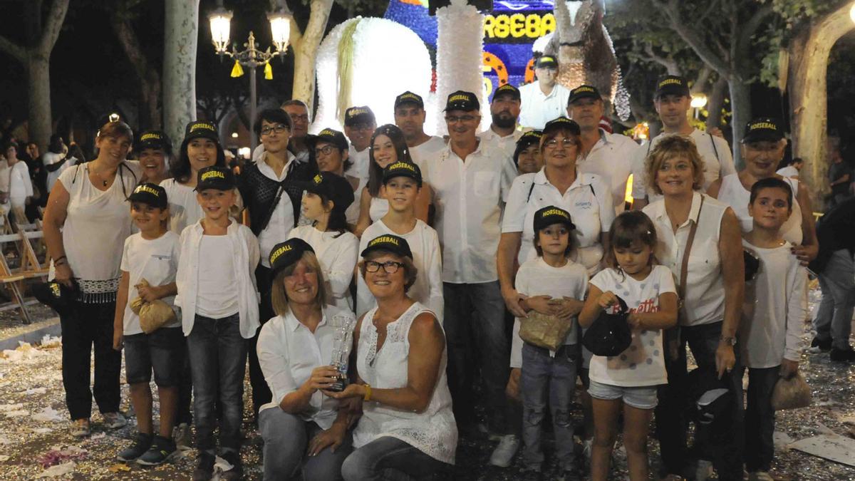 Concentració de les carrosses participants a la Batalla de les Flors