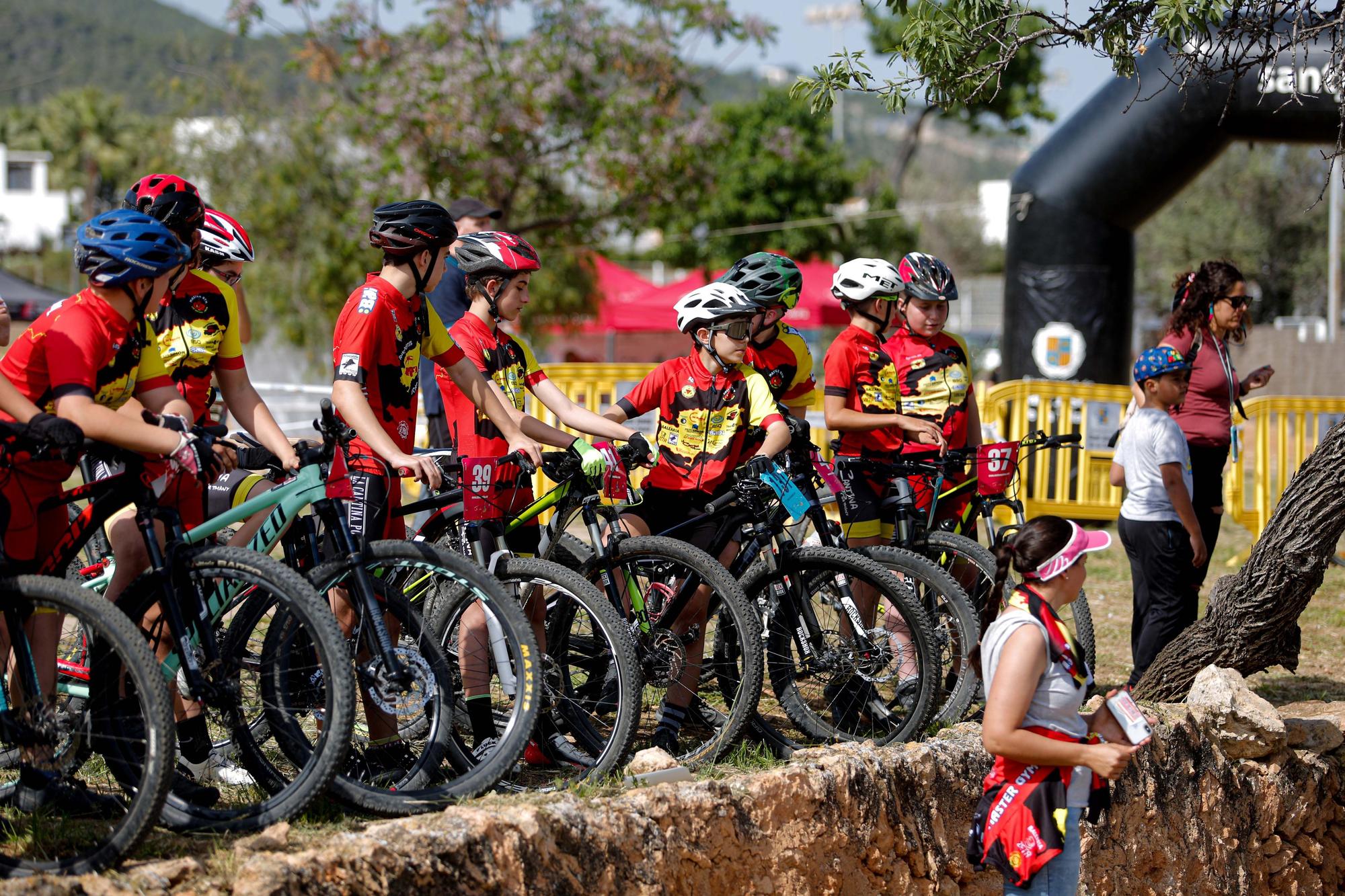 Los más pequeños de Ibiza aprenden a manejar con Bicykids