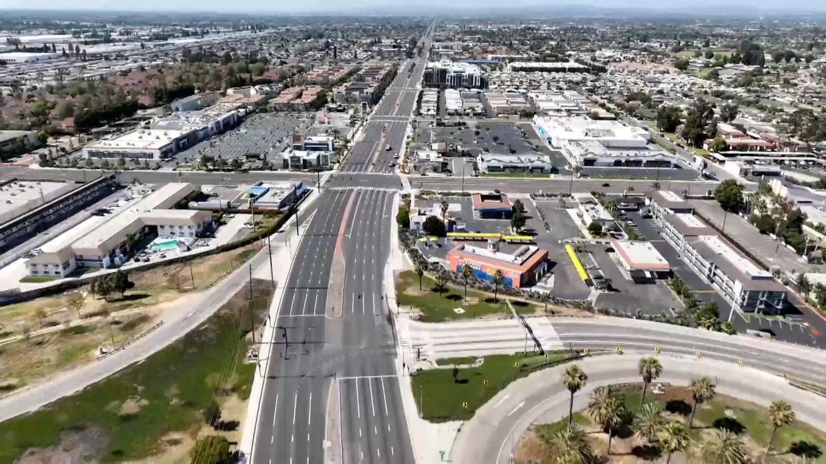 EMERGENCIA QUÍMICA WESTMINSTER | Evacúan a los ciudadanos de Westminster, California, por una emergencia química