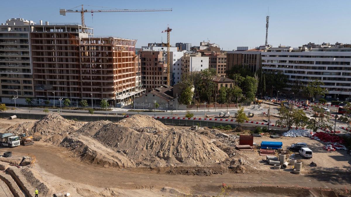 Obras de reurbanización en el Portillo de Zaragoza, esta semana.