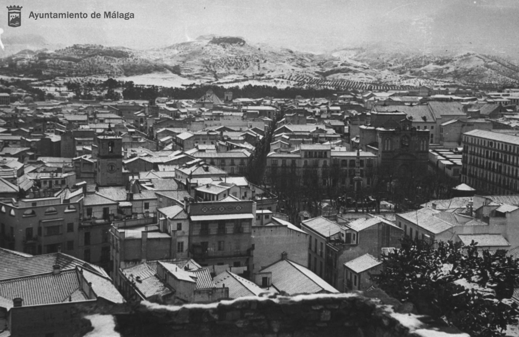 Panorama de la ciudad nevada desde la Catedral.