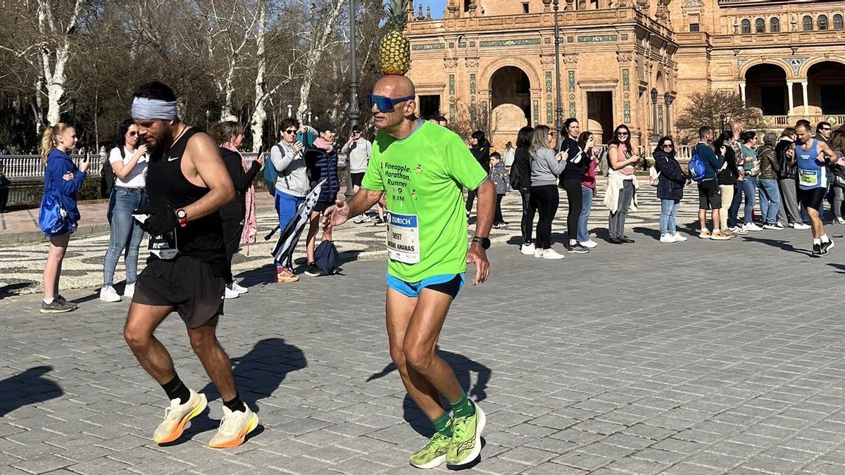 Moshe Lederfien, corredor de maratones con una piña en la cabeza