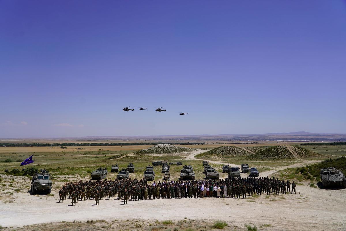 Los grupos participantes en las maniobras de San Gregorio.