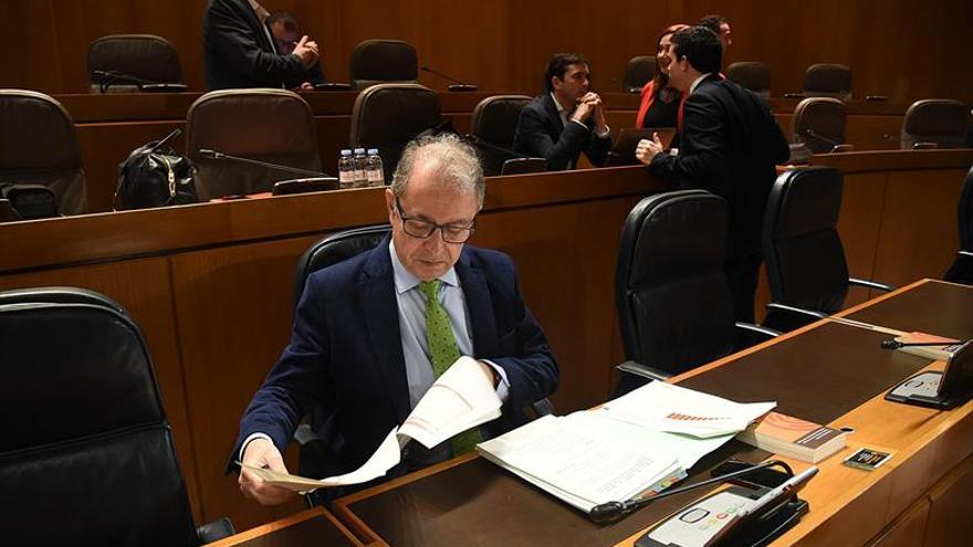 La oposición pide una reforma de la política fiscal para evitar «desfases»