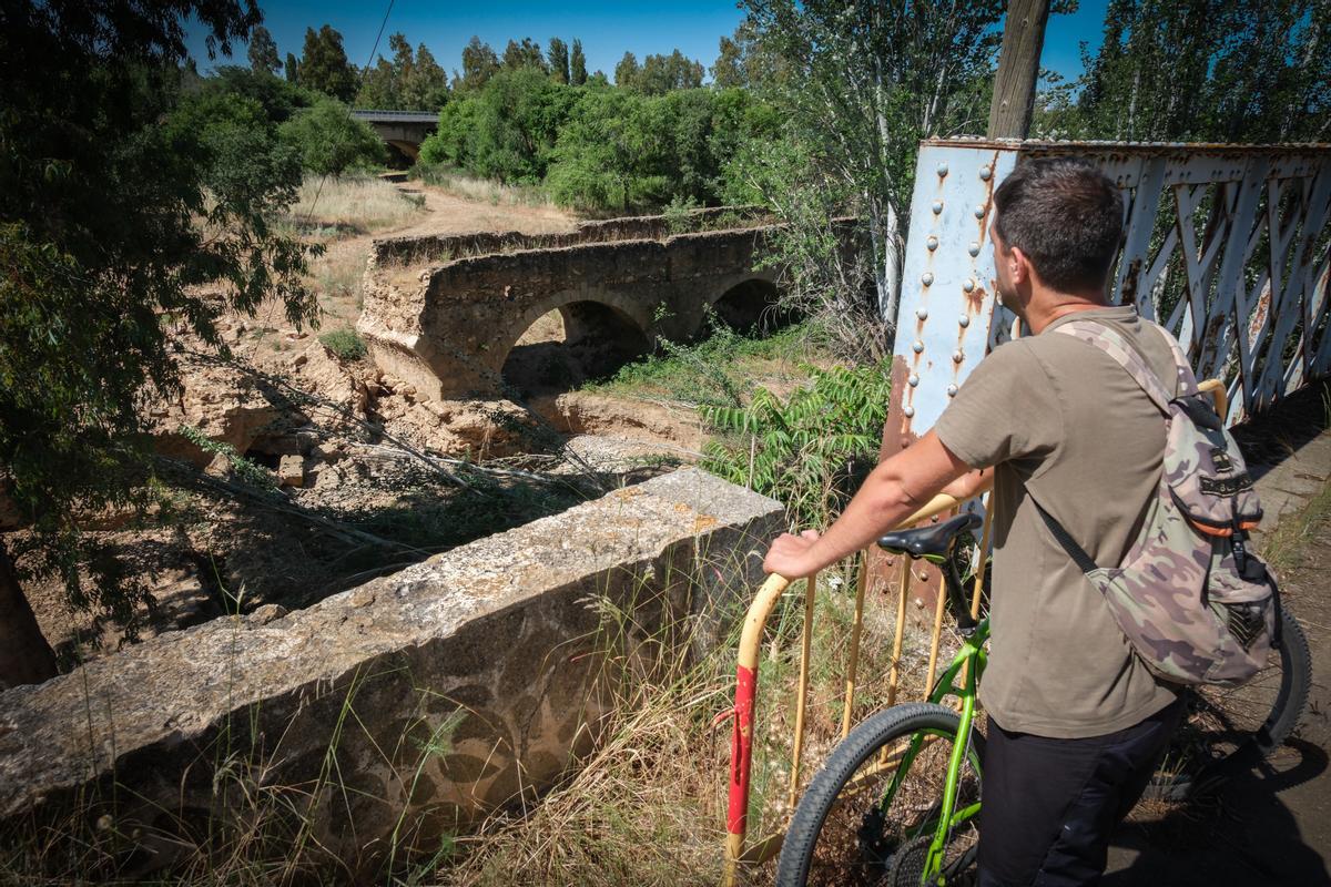 El puente de Cantillana, en su estado actual, tras el derrumbe que sufrió en diciembre.