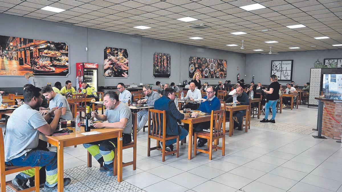 Bar-restaurante en Castelló, un día laborable entre semana, a la hora de comer.