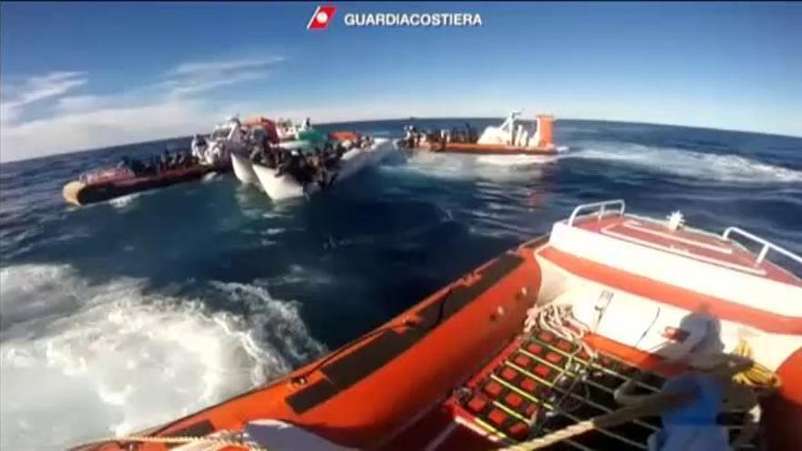 Rescatadas 84 personas en el naufragio de una patera en la costa de Libia