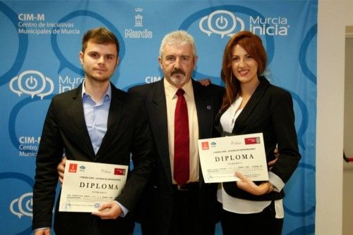 Entrega de los premios Cátedra de Emprendedores de la UMU en el CIM-M