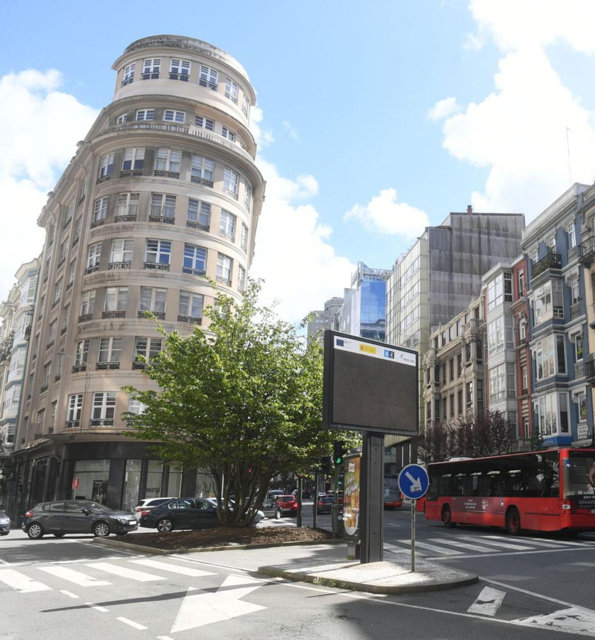 Edificios en viviendas en Juan Flórez.   | // CARLOS PARDELLAS