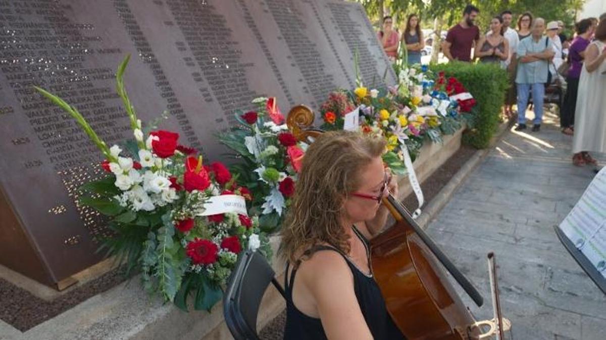 Homenaje en el Port de Sagunt a los 167 trabajadores fallecidos en accidentes laborales