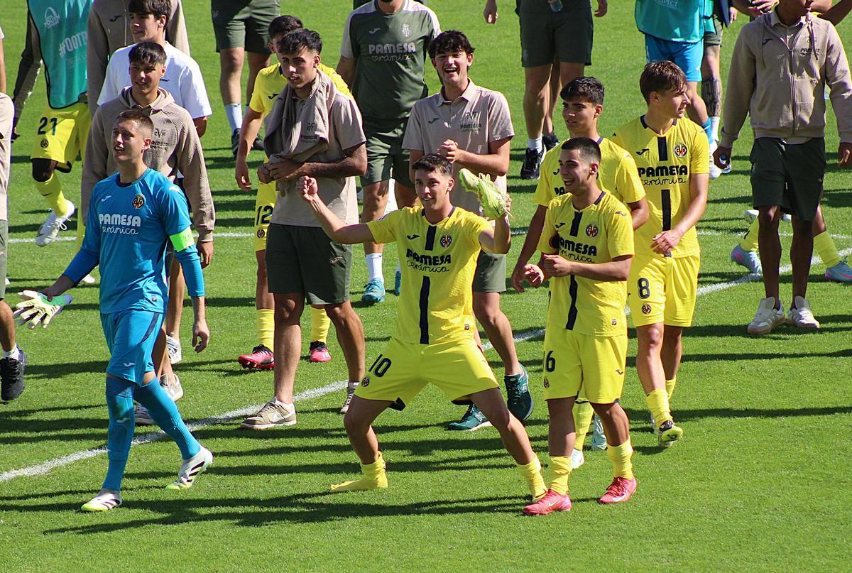 Alegría final por el importante triunfo que acerca al Villarreal a la siguiente fase.