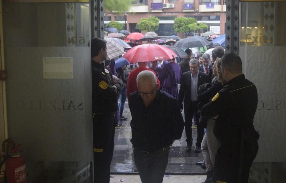 Murcia se queda sin la procesión de los 'salzillos' por la lluvia