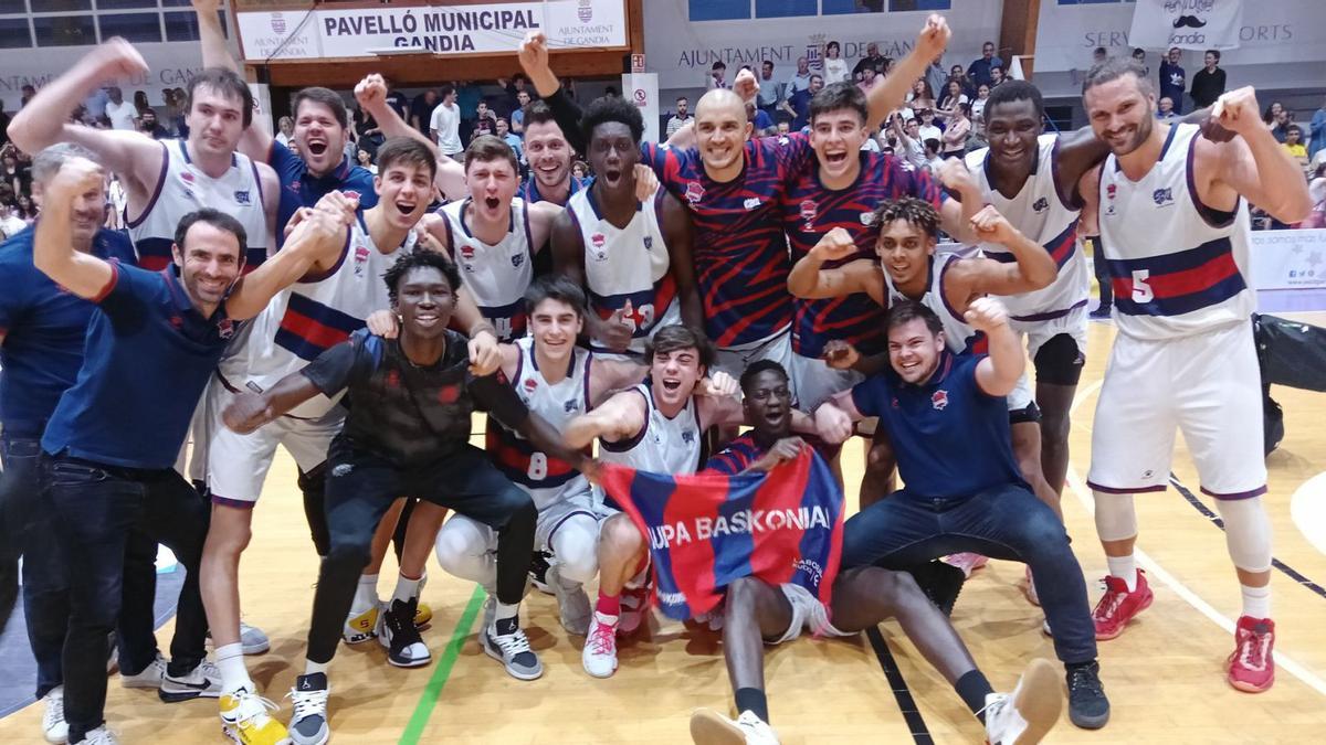 El Angels Vision cae ante el Baskonia pero hoy vuelve a jugar por el ascenso (63-53)