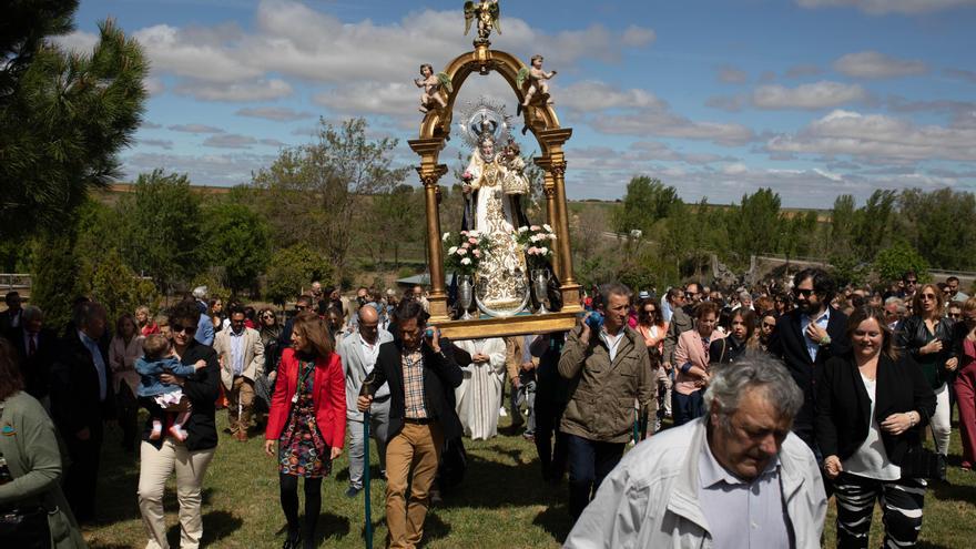 Villaescusa y La Guareña honran hoy a la patrona, la Virgen del Olmo