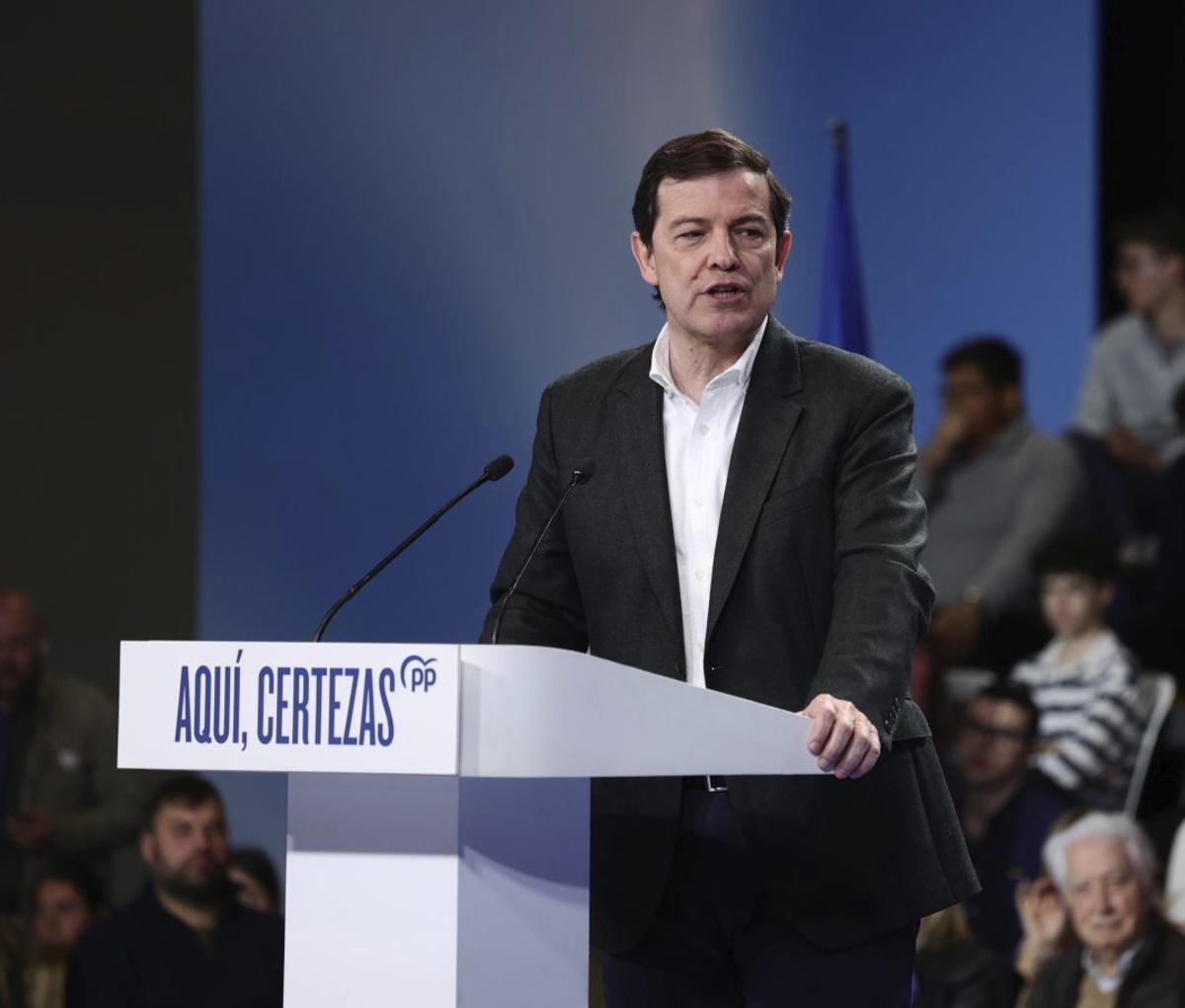 El PP aspira a mantenir el feu pendent de l’extrema dreta