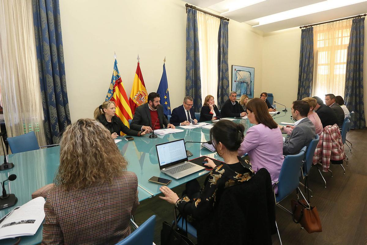 Un momento de la reunión del Patronato de Turismo celebrada este martes en la Diputación.