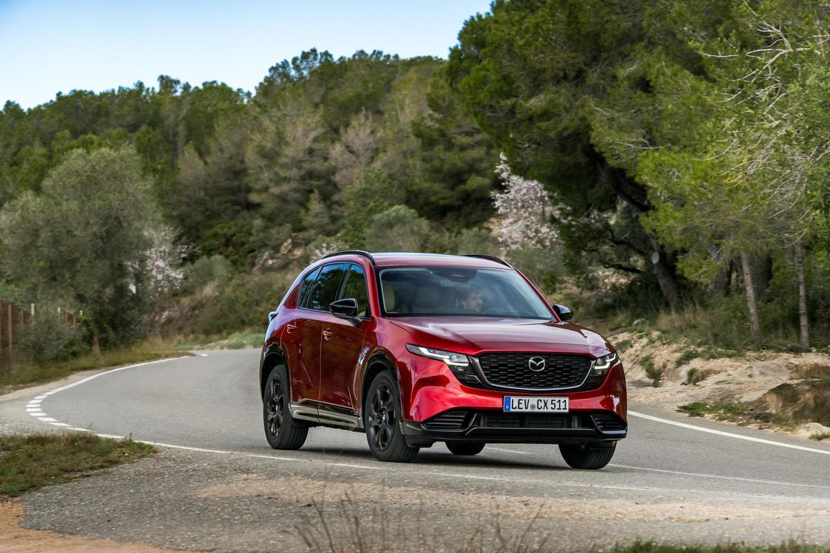 La tercera generación del SUV Mazda CX-5 actualiza su imagen, incrementa su habitabilidad y estrena conectividad con Google