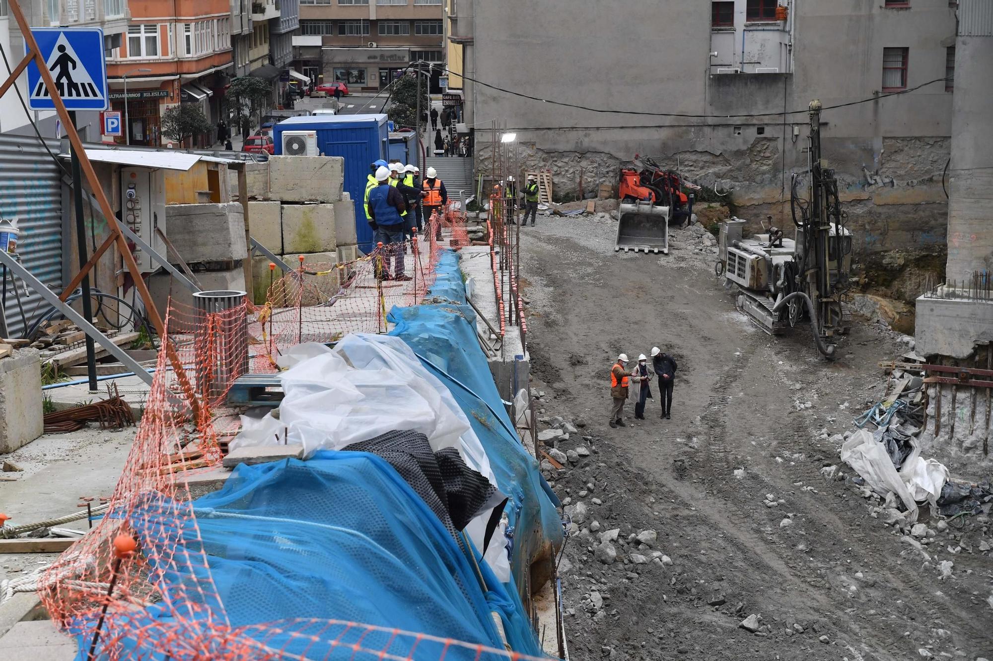 30 familias realojadas por el derrumbe de un muro en una obra en la calle Rey Abdullah