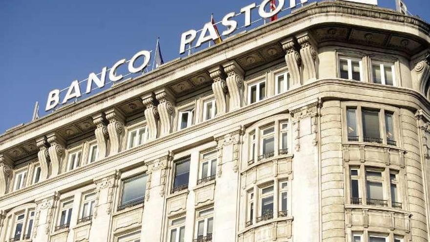 Vista de la sede del Banco Pastor en A Coruña.