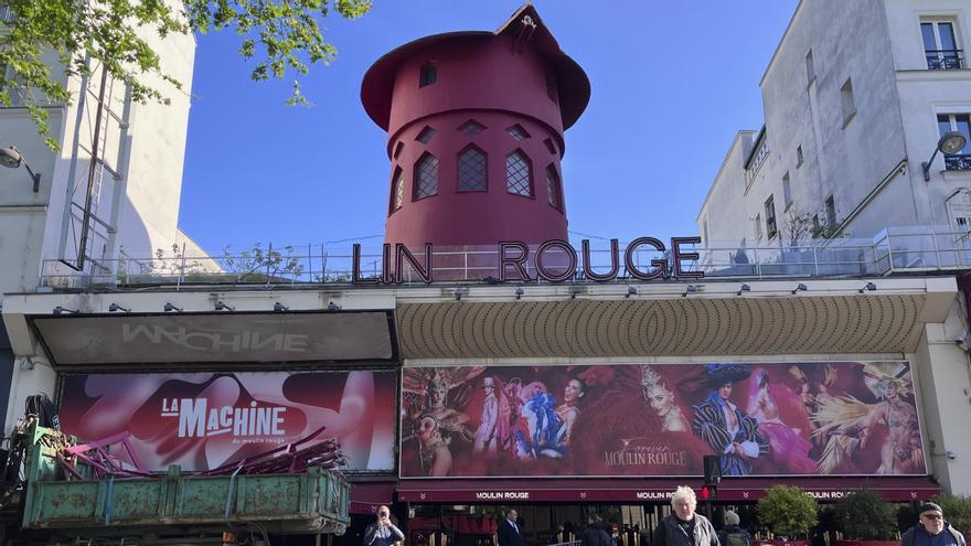 Cauen les aspes del Moulin Rouge de París