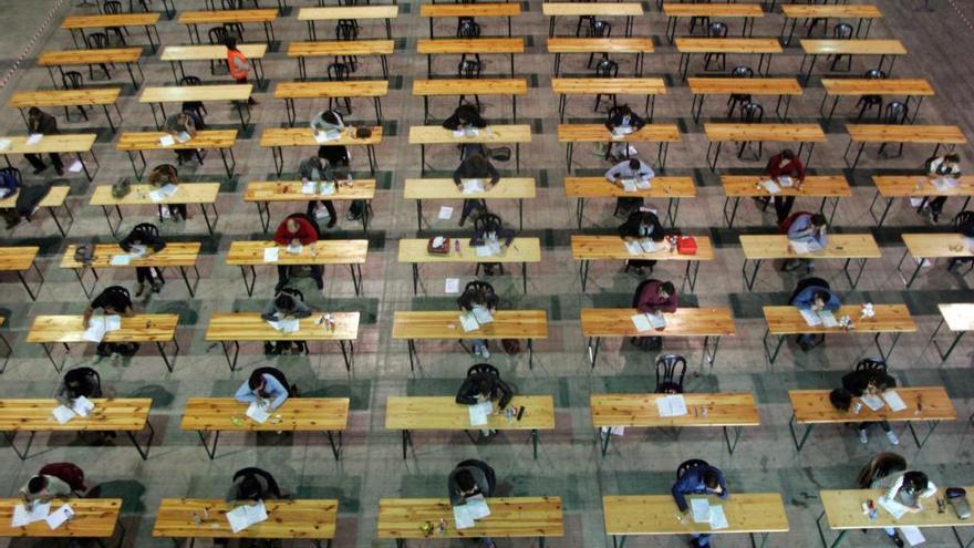 La criba en las oposiciones de Educación en Galicia deja el 13% de vacantes en Secundaria