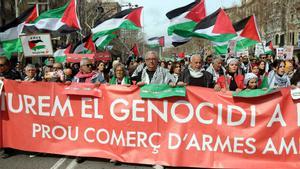 Manifestantes propalestina llenan el centro de Barcelona contra la complicidad con Israel
