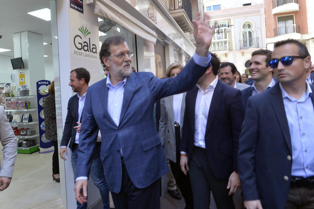 Rajoy pide al PSOE que "se moje" en la financiación.