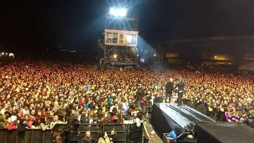 Un momento da gala contra o cancro da orquestra Panorama, que emite a TVG.