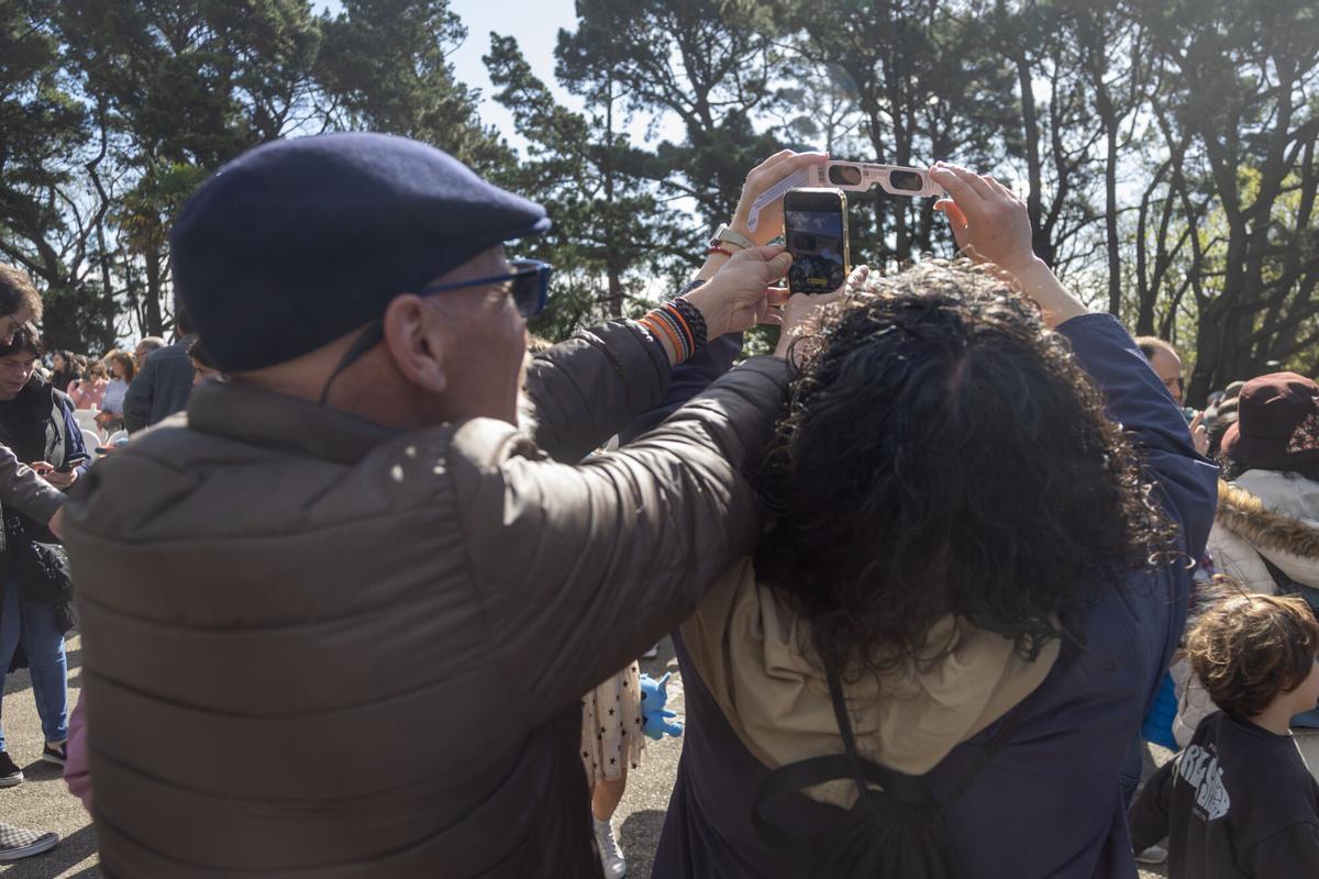 Observación de un eclipse solar el año pasado en Santa Margarita