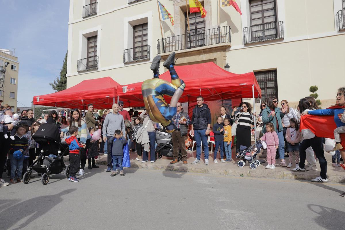 Imagen de archivo de la edición pasada sobre actividades del Festival de Cine Antonio Ferrandis de Paterna saliendo a la calle
