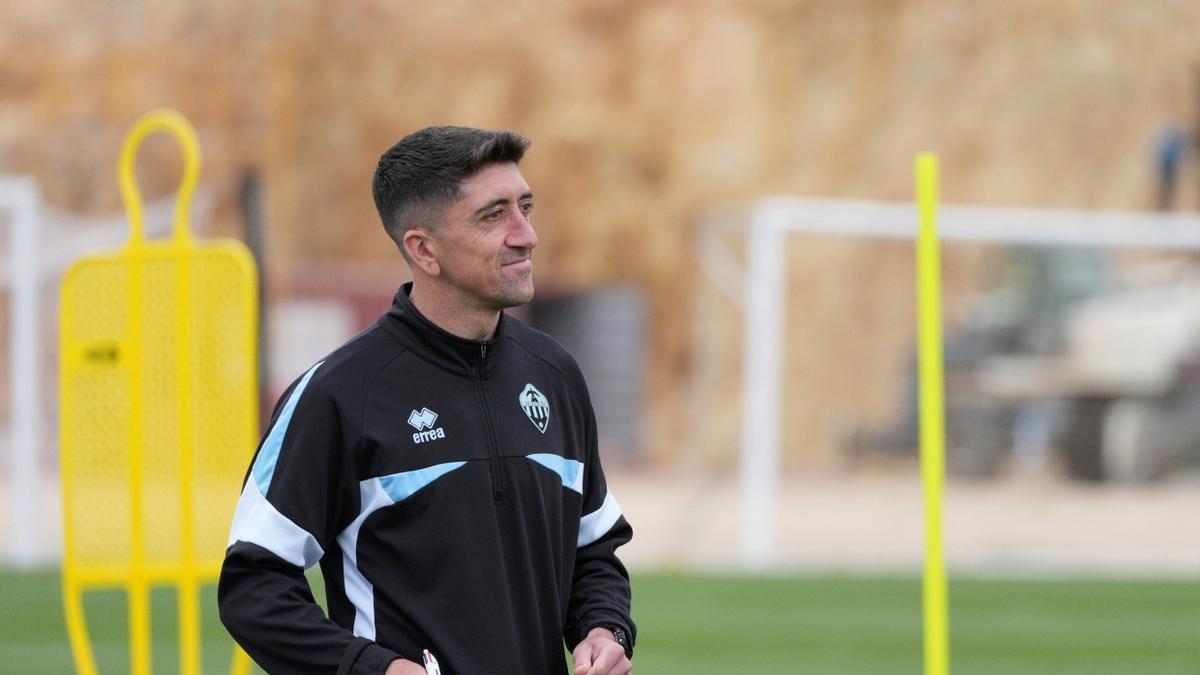 Pablo Hernández, en la ciudad deportiva Globeenergy.