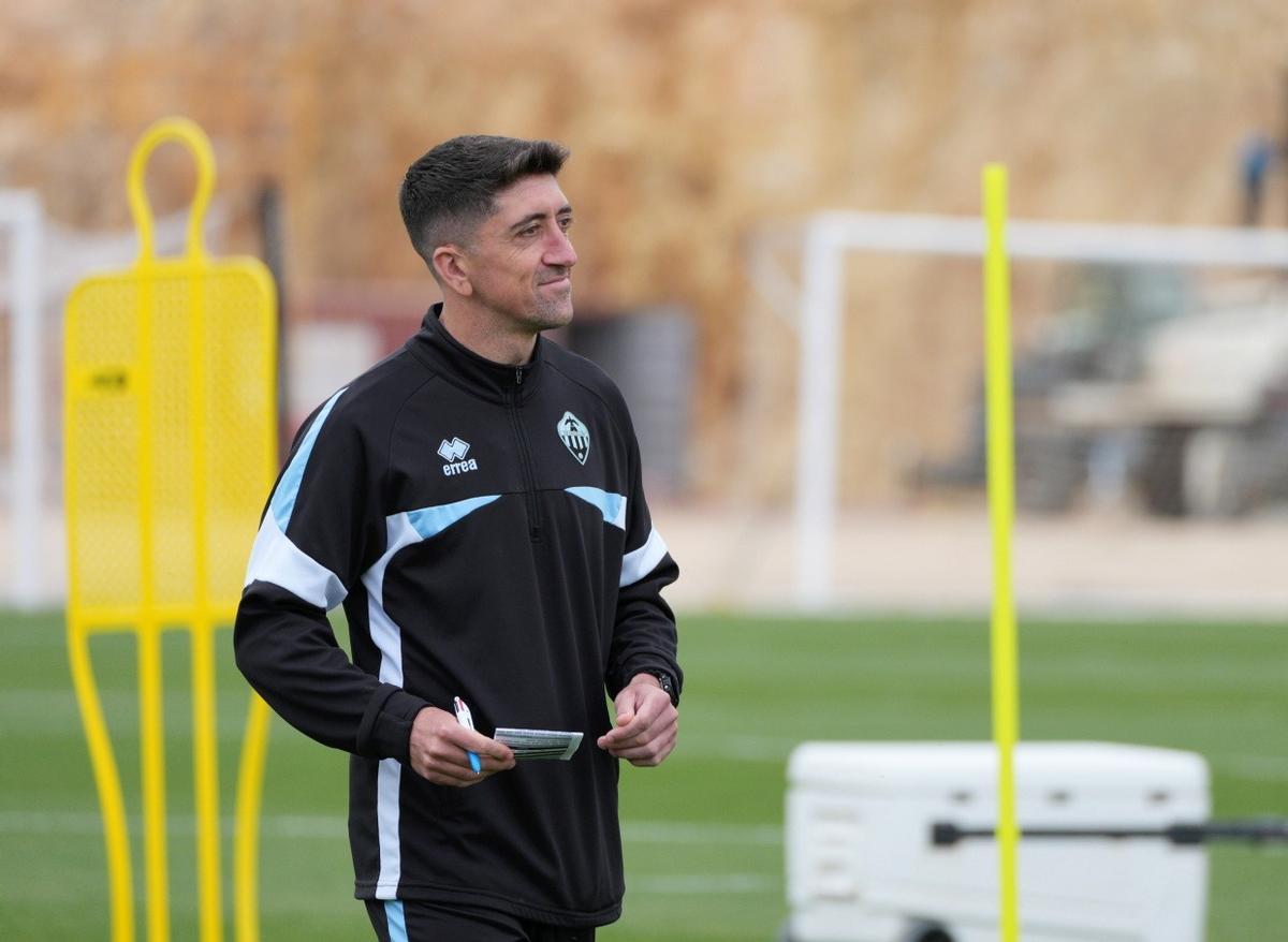Pablo Hernández, en la ciudad deportiva Globeenergy.