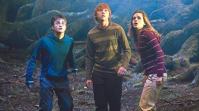 Harry, Ron y Hermione en una de las películas de la saga.