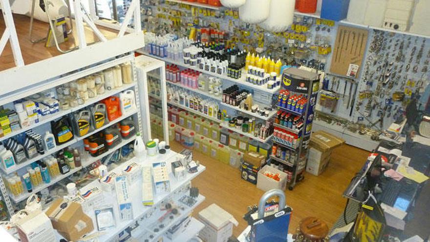 Nautipaints Chandlery.