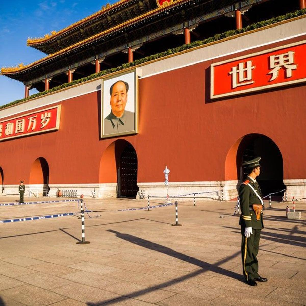 Retrato de Mao Zedong sobre la Puerta de Tian'anmen de la Ciudad Prohibida.