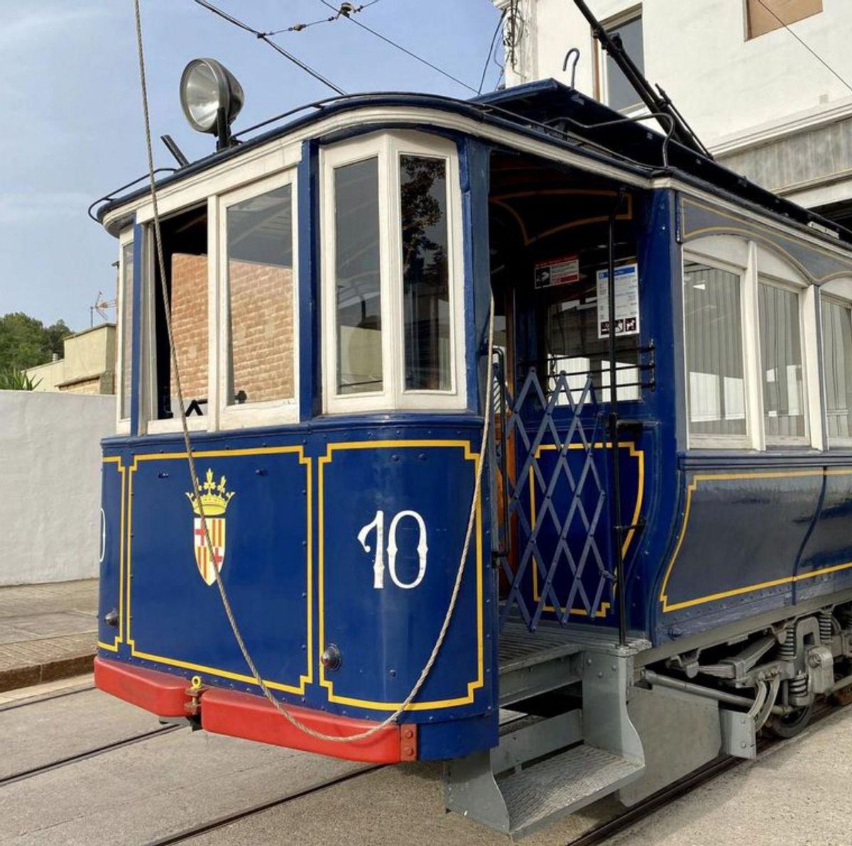 TMB licita l’assegurança del Tramvia Blau per 30.000 euros TMB licita l’assegurança del Tramvia Blau per 30.000 euros