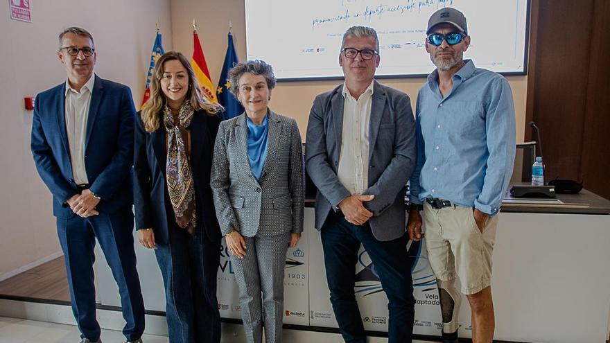 El Real Club Náutico y la Fundación Deportiva Municipal dan un impulso a la vela adaptada en València