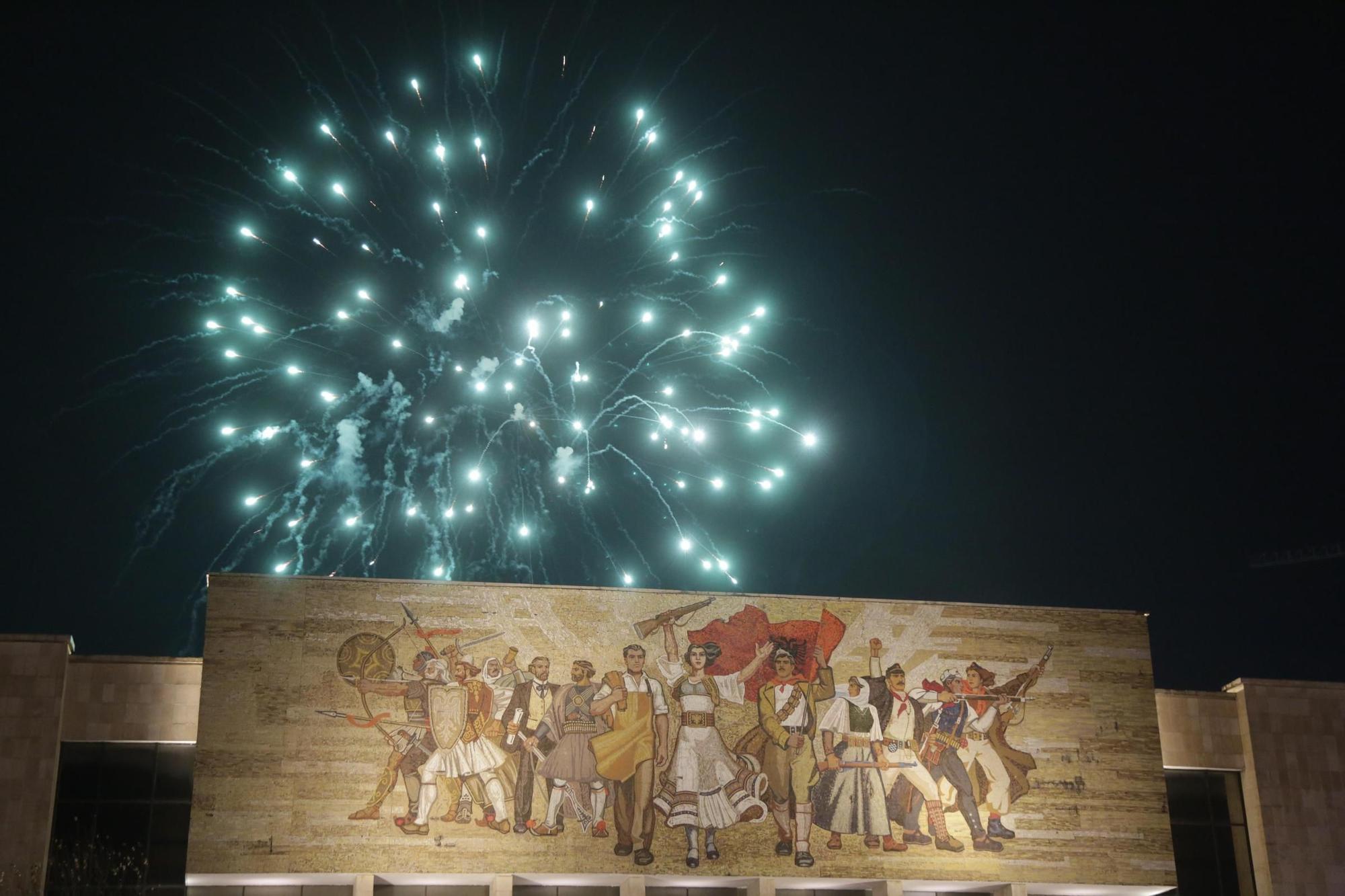 Fuegos artificiales en el mundo para recibir 2021