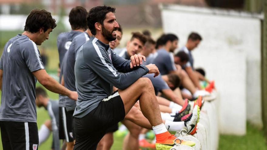 Raúl García ha estado entrenando con el Athletic hasta ahora.