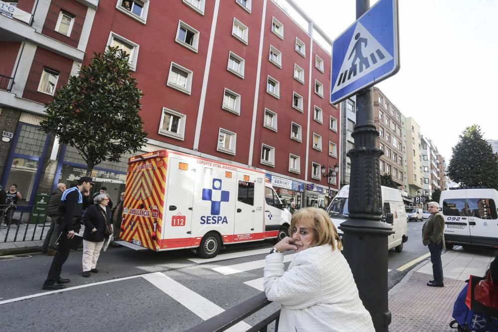 Herida una sexagenaria atropellada en Oviedo